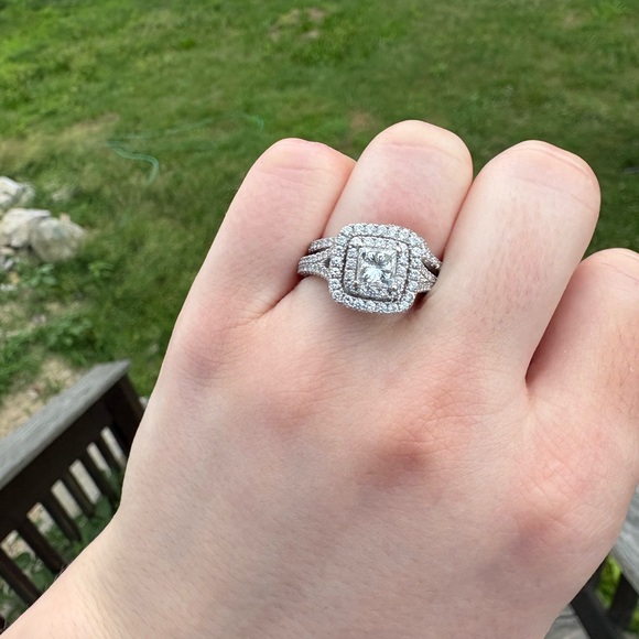 Engagement Ring & Wedding Band For Sale - Picture 1 of 7